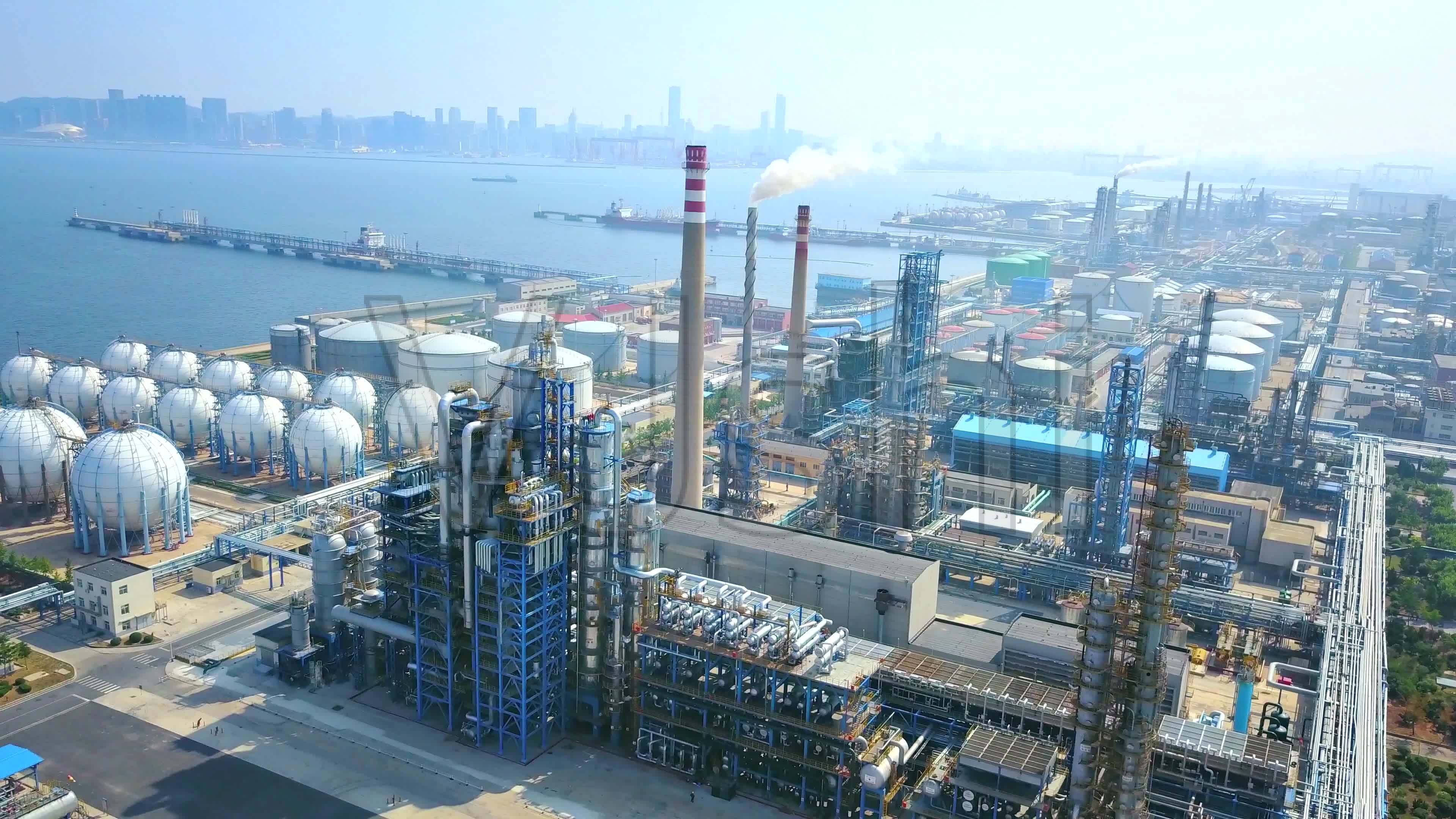 航拍海岸石油冶煉化工廠_3840X2160_高清視頻素材下載(編號(hào):2807419)_實(shí)拍視頻